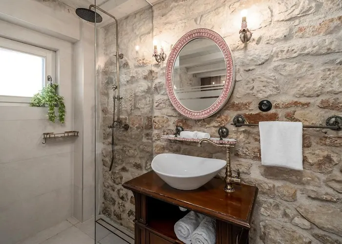 Villa Little Arya Otok (Split-Dalmatia)