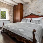 Little Arya Otok (Split-Dalmatia)