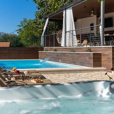 Little Arya Villa Otok (Split-Dalmatia)