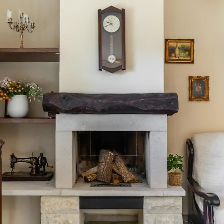 Little Arya Villa Otok (Split-Dalmatia)