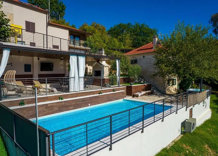 Little Arya Otok (Split-Dalmatia)