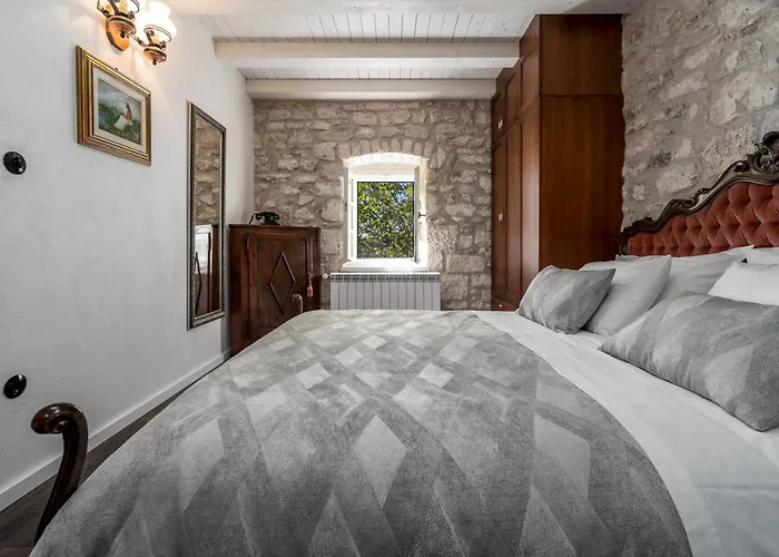 Little Arya Otok (Split-Dalmatia)